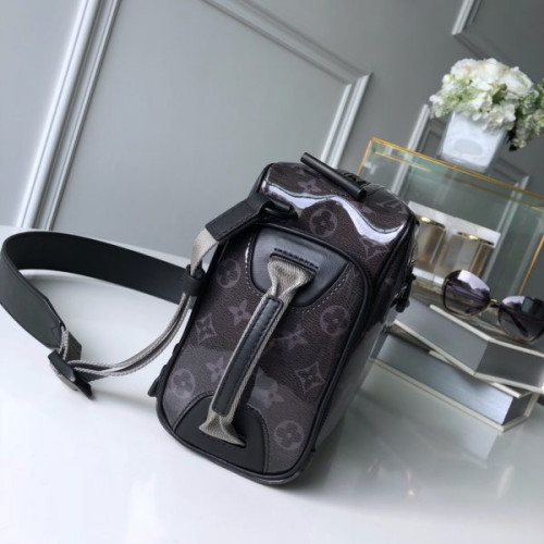 l0*is-V*t0n-camera-bag