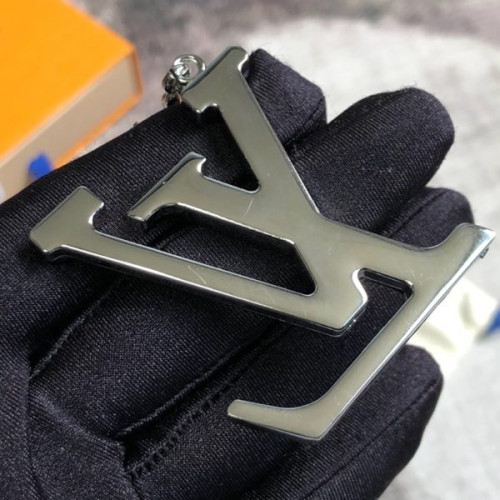 l0*is-V*t0n-capucines-bag-charm-and-key-holder-3
