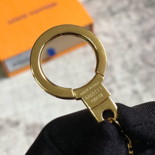 l0*is-V*t0n-key-charm