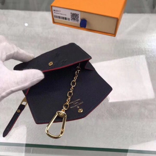 l0*is-V*t0n-key-pouch-5