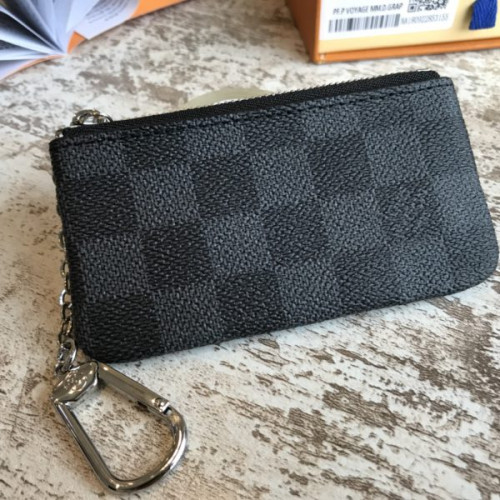 l0*is-V*t0n-key-pouch