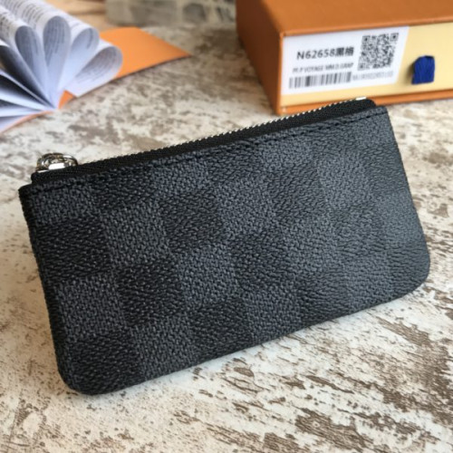 l0*is-V*t0n-key-pouch