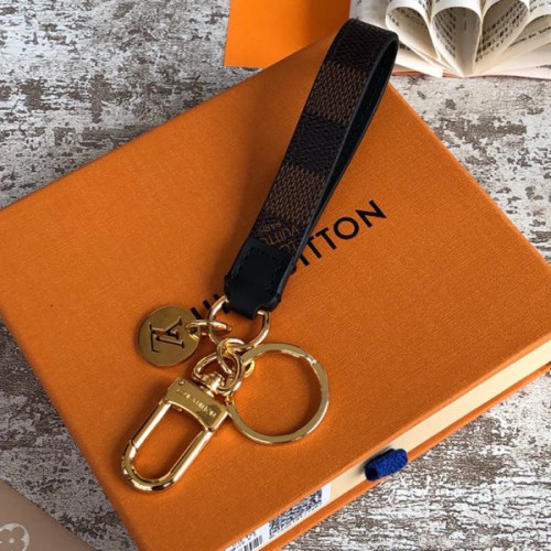 l0*is-V*t0n-key-ring