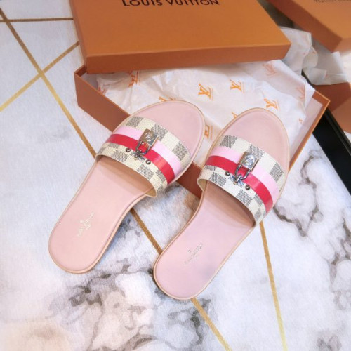l0*is-V*t0n-lock-slippers-2