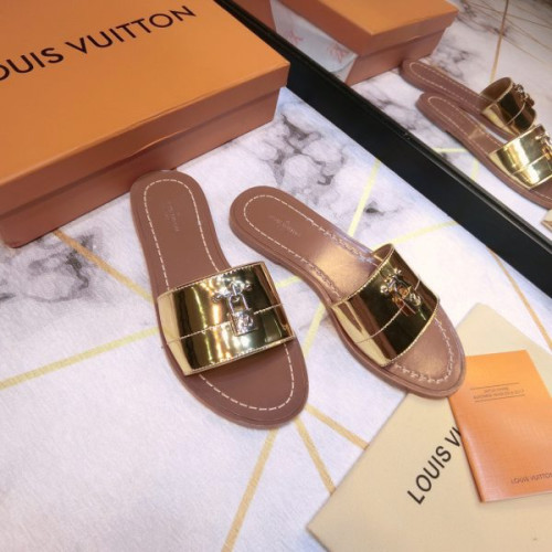 l0*is-V*t0n-lock-slippers-3