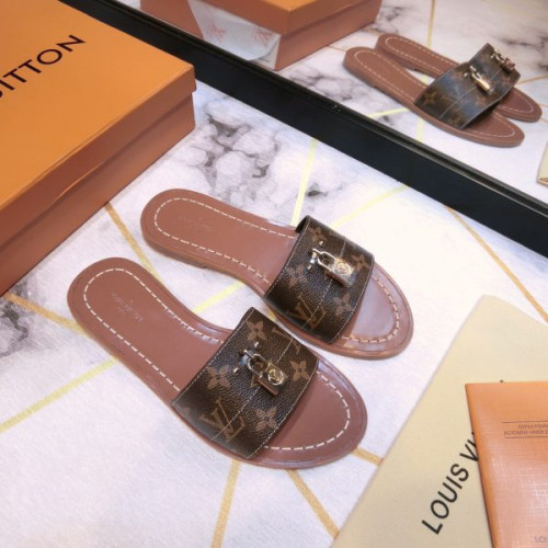 l0*is-V*t0n-lock-slippers-4