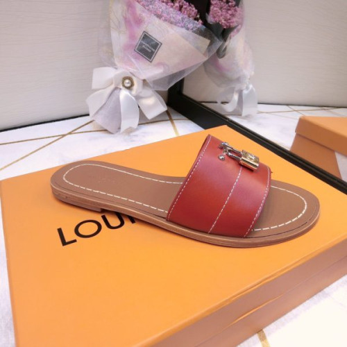 l0*is-V*t0n-lock-slippers-5
