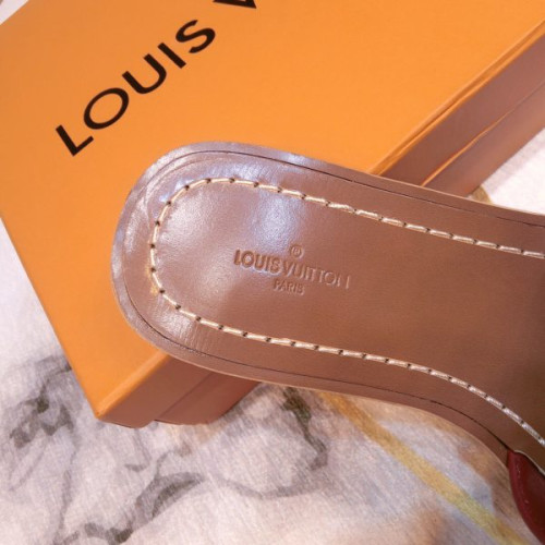 l0*is-V*t0n-lock-slippers-5