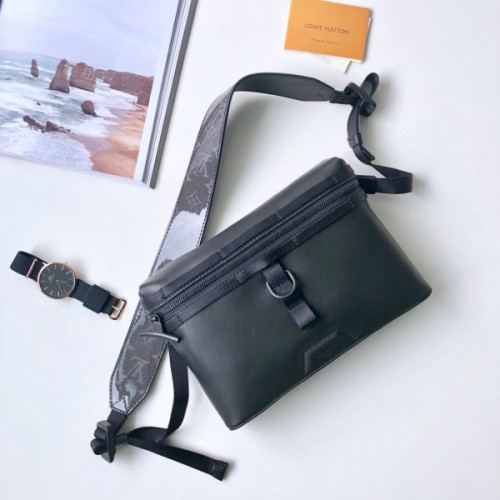 l0*is-V*t0n-messenger-bag-10