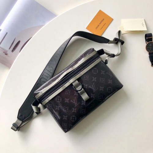 l0*is-V*t0n-messenger-bag-11