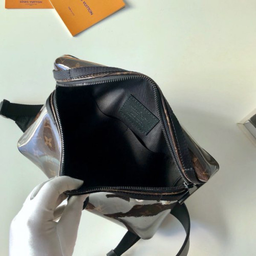 l0*is-V*t0n-messenger-bag-12