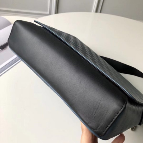 l0*is-V*t0n-messenger-bag-5