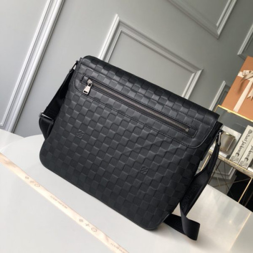 l0*is-V*t0n-messenger-bag-6