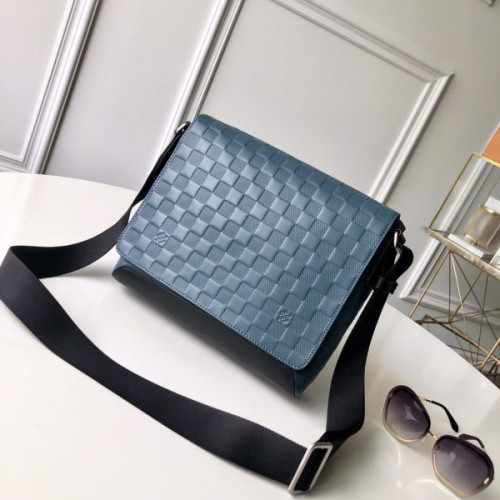 l0*is-V*t0n-messenger-bag-8