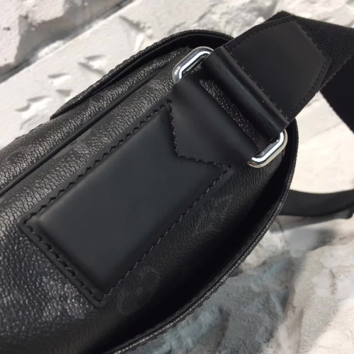 l0*is-V*t0n-messenger-bag