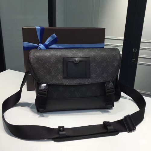 l0*is-V*t0n-messenger-voyager-replica-bag
