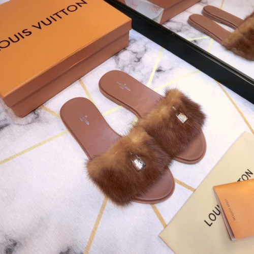 l0*is-V*t0n-mink-hair-slippers