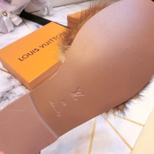 l0*is-V*t0n-mink-hair-slippers
