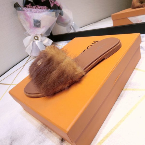l0*is-V*t0n-mink-hair-slippers