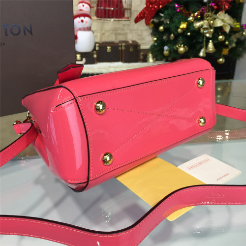 l0*is-V*t0n-montaigne-bb-replica-bag