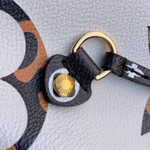 l0*is-V*t0n-neverfull-4