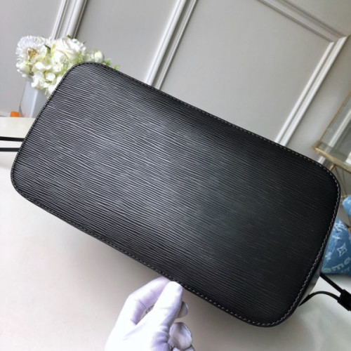 l0*is-V*t0n-neverfull-epi-leather-5