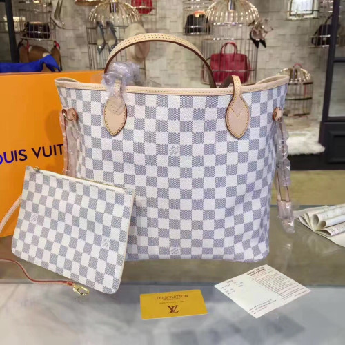 l0*is-V*t0n-neverfull-mm-replica-bag-2