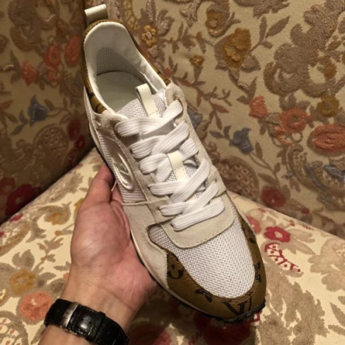 l0*is-V*t0n-run-away-sneaker-14