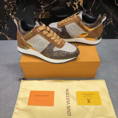 l0*is-V*t0n-run-away-sneaker-16