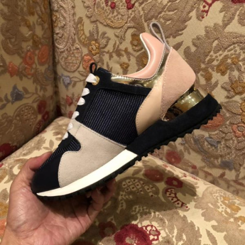 l0*is-V*t0n-run-away-sneaker-4