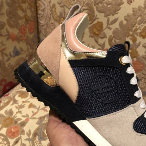 l0*is-V*t0n-run-away-sneaker-4