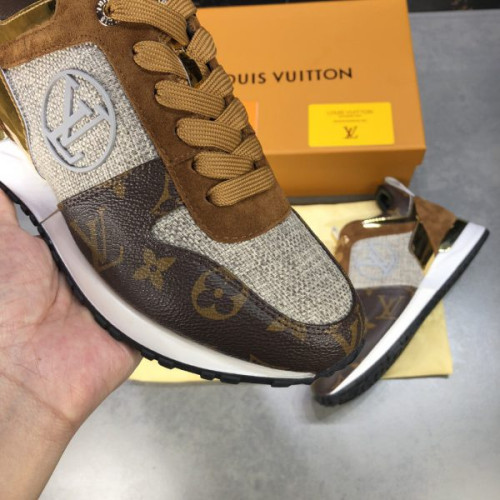 l0*is-V*t0n-run-away-sneaker-7