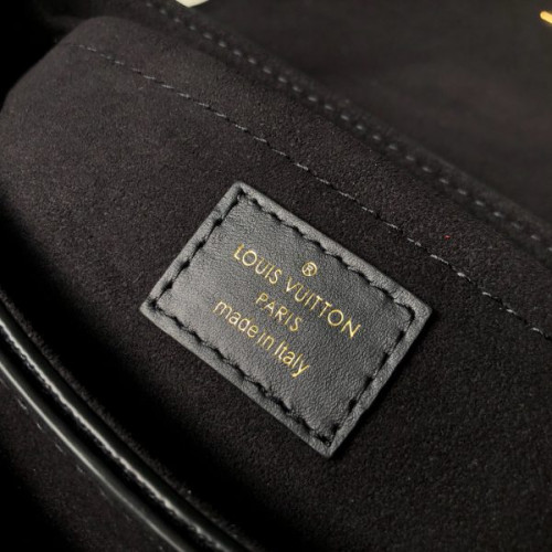 l0*is-V*t0n-saddle-bag-2