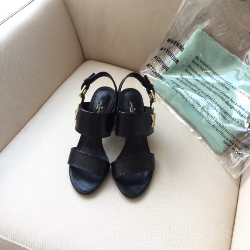 l0*is-V*t0n-sandals-4