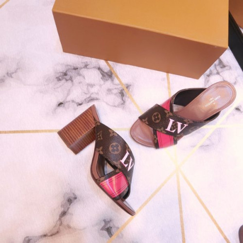 l0*is-V*t0n-sandals-6