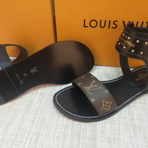 l0*is-V*t0n-sandals