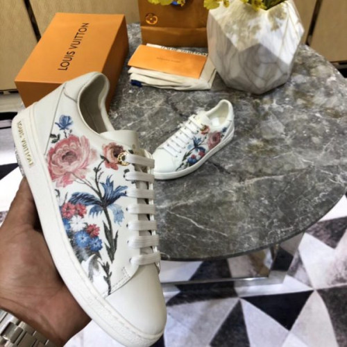 l0*is-V*t0n-shoes-154-2-5-2