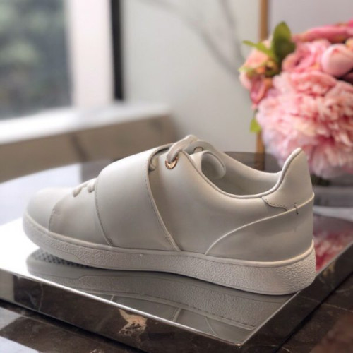 l0*is-V*t0n-shoes-154-2-5-4