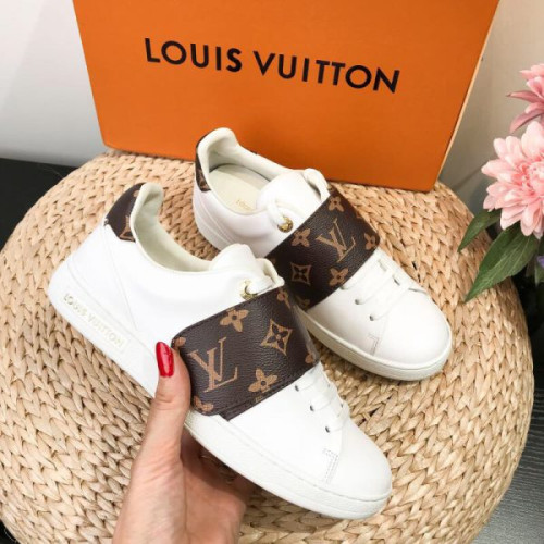 l0*is-V*t0n-shoes-154-2-5-5-8-4