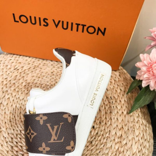 l0*is-V*t0n-shoes-154-2-5-5-8-4