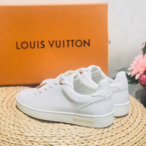 l0*is-V*t0n-shoes-154-2-5-5-8-5
