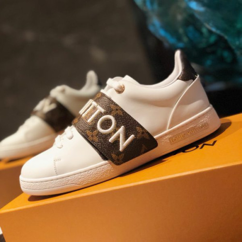 l0*is-V*t0n-shoes-49