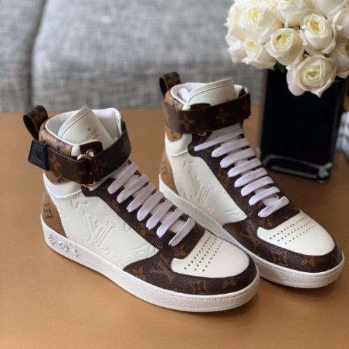 l0*is-V*t0n-shoes-5-6-7-2-3-6-4-3-2-3