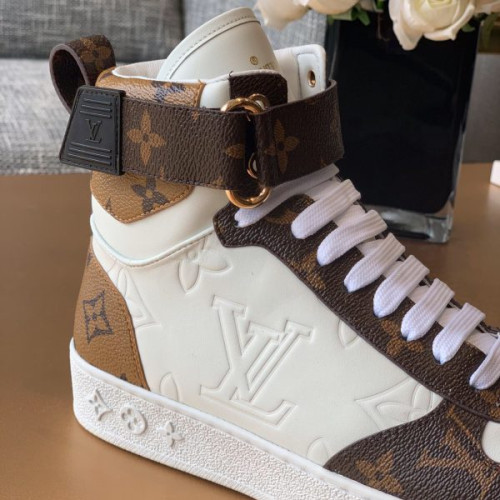 l0*is-V*t0n-shoes-5-6-7-2-3-6-4-3-2-3