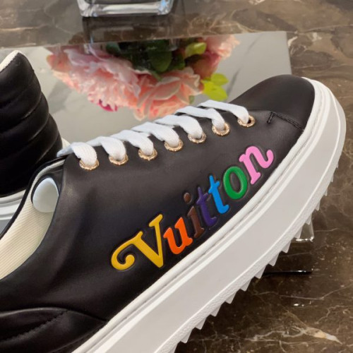 l0*is-V*t0n-shoes-5-6-7-2-3-6-4-3-2-6
