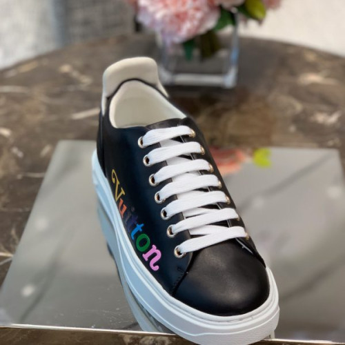 l0*is-V*t0n-shoes-5-6-7-2-3-6-4-3-2-6
