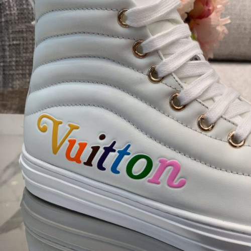 l0*is-V*t0n-shoes-5-6-7-2-3-6-4-3-2