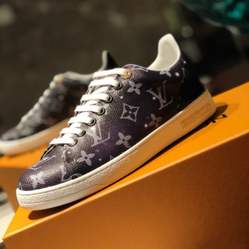 l0*is-V*t0n-shoes-55