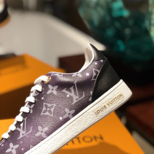 l0*is-V*t0n-shoes-55