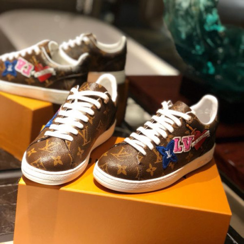 l0*is-V*t0n-shoes-56